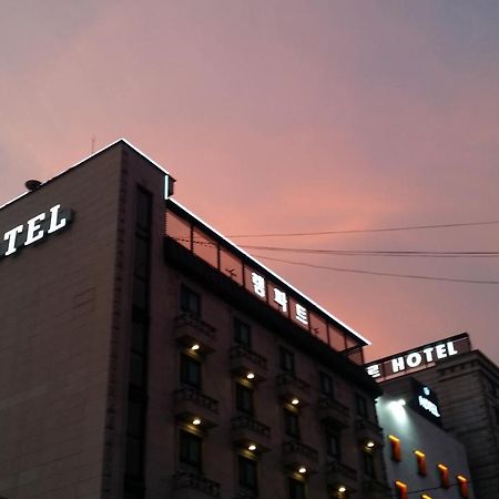 Rampart Hotel Gwangmyeong Buitenkant foto