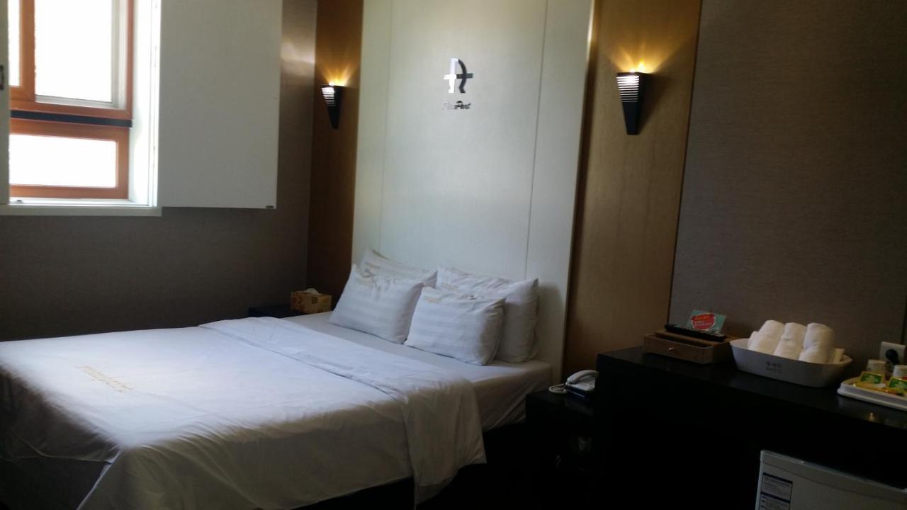 Rampart Hotel Gwangmyeong Buitenkant foto